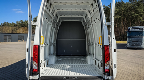IVECO Daily 35S18 V VAN przewóz osób