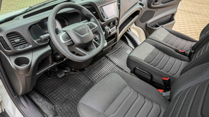 IVECO Daily 35S14NA8 V VAN przewóz osób