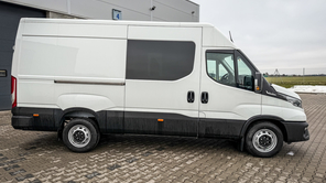 IVECO Daily 35S16A8 V VAN przewóz osób