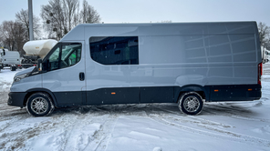 IVECO Daily 35S18A8 V VAN przewóz osób