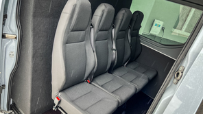 IVECO Daily 35S18A8 V VAN przewóz osób